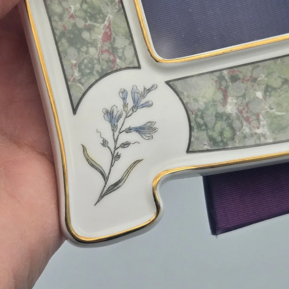 Wedgwood‎ Bone China Hummingbird & Flowers Picture Frame 5x7 Green Mother's Day